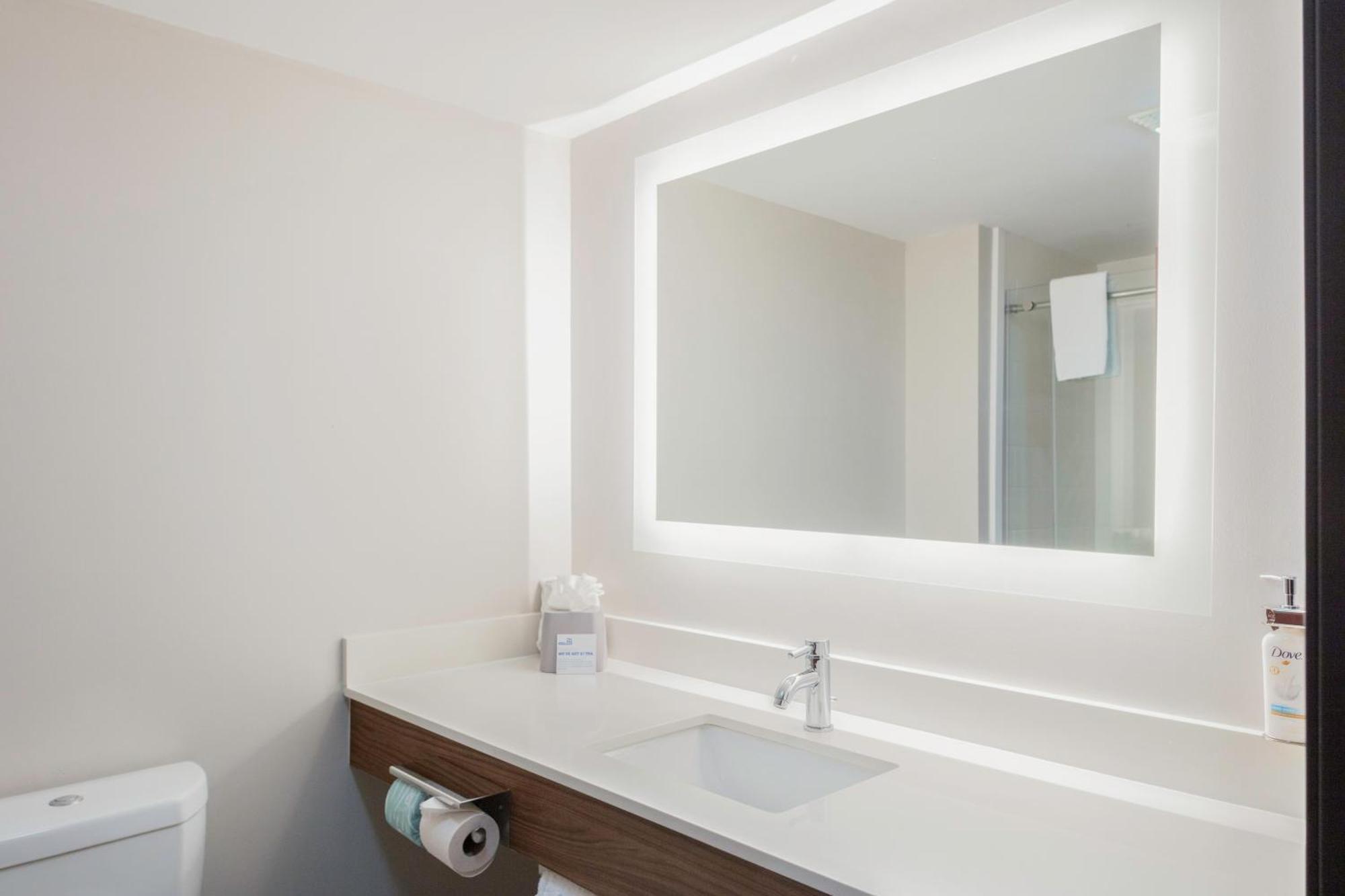 Holiday Inn Express Florence Northeast By Ihg Экстерьер фото