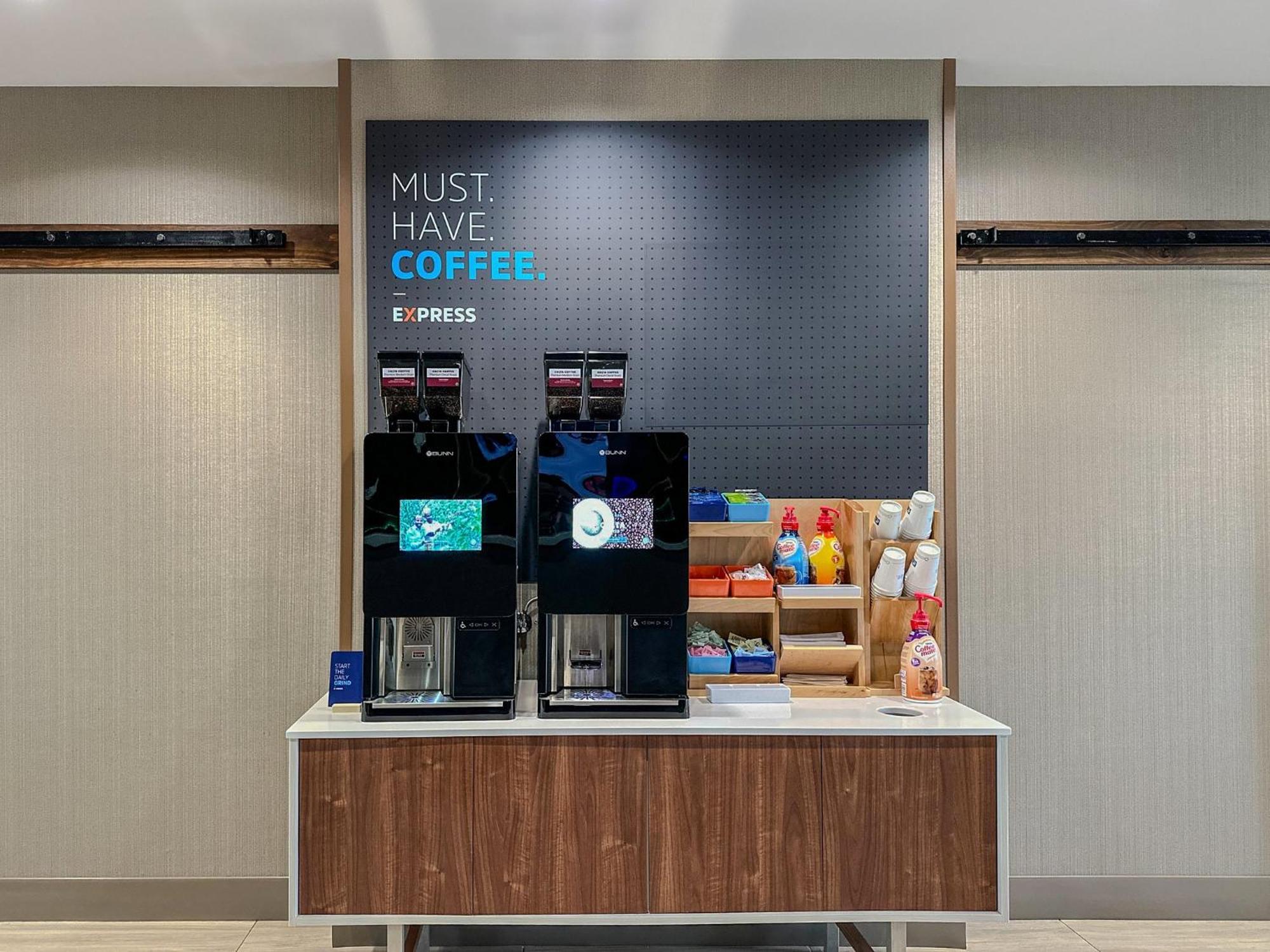 Holiday Inn Express Florence Northeast By Ihg Экстерьер фото